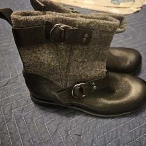 Woolrich Grey Wool and Black leather flat heel boot